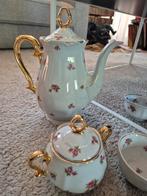 Antiek servies Bavaria Mitterteich met roze/rode roosjes, Antiek en Kunst, Ophalen