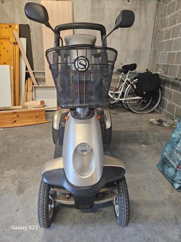 Scootmobiel trofey 4jaar oud in goede staat  beschikbaar voor biedingen