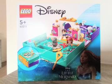 LEGO De Kleine Zeemeermin verhalenboek beschikbaar voor biedingen