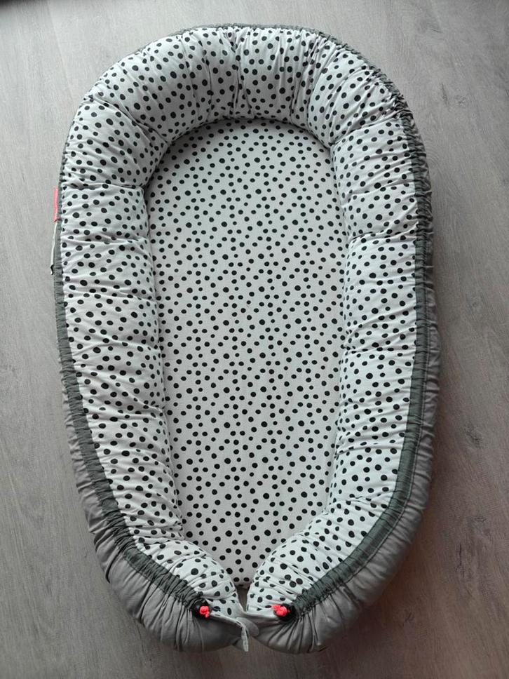 Babynestje Cozy Done by Deer, Kinderen en Baby's, Babymode-accessoires, Zo goed als nieuw, Ophalen