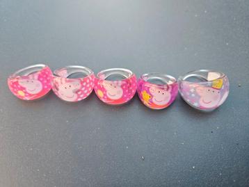 Partij uitgooi uitstrooi carnaval ca 20.000st peppa pig ring beschikbaar voor biedingen