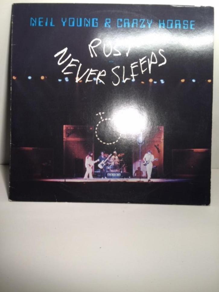 LP - Neil Young et Crazy Horse - Rust Never Sleeps (Vinyle), CD & DVD, Vinyles | Rock, Comme neuf, Chanteur-compositeur, 12 pouces