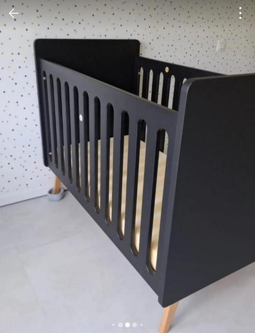Babybedje Pericles, zwart en hout (den), Kinderen en Baby's, Babywiegjes en Ledikanten, Gebruikt, Ophalen