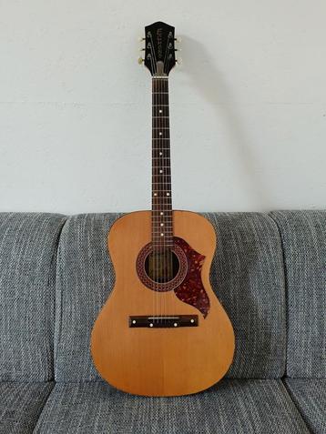 Egmond akoestische gitaar beschikbaar voor biedingen