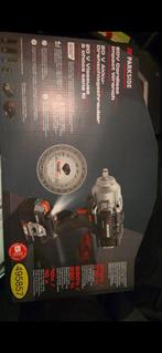 Grande visseuese pour demonter les  boulons de  gentes.