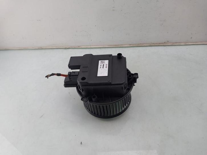 KACHEL VENTILATORMOTOR Audi A6 Avant (C8) (01-2018/-), Auto-onderdelen, Airco en Verwarming, Audi, Gebruikt