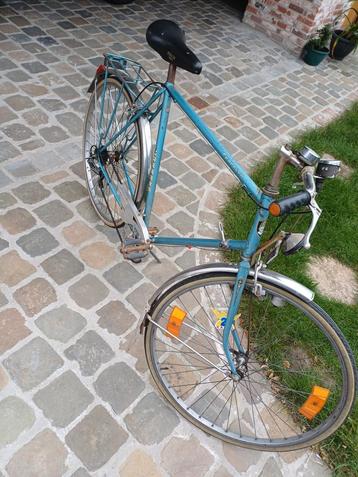 Retrofiets beschikbaar voor biedingen