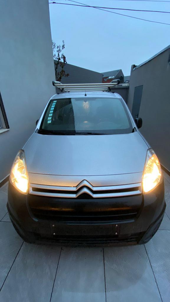 2018/12 Citroën Berlingo Utilitaire 1.6 HDI – 91 000 km, Autos, Camionnettes & Utilitaires, Particulier, Air conditionné, Ordinateur de bord