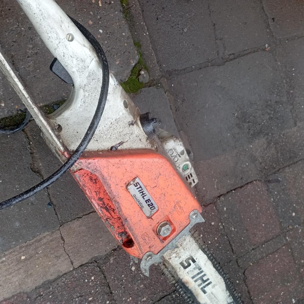 electrisch kettingzaag stihl voor onderdelen, Doe-het-zelf en Bouw, Gereedschap | Zaagmachines, Ophalen, Gebruikt, Kettingzaag
