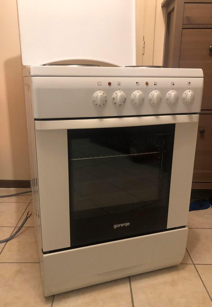 Elektrisch fornuis Gorenje, Elektronische apparatuur, Fornuizen, Gebruikt, Vrijstaand, Elektrisch, 4 kookzones, 85 tot 90 cm, 60 cm of meer