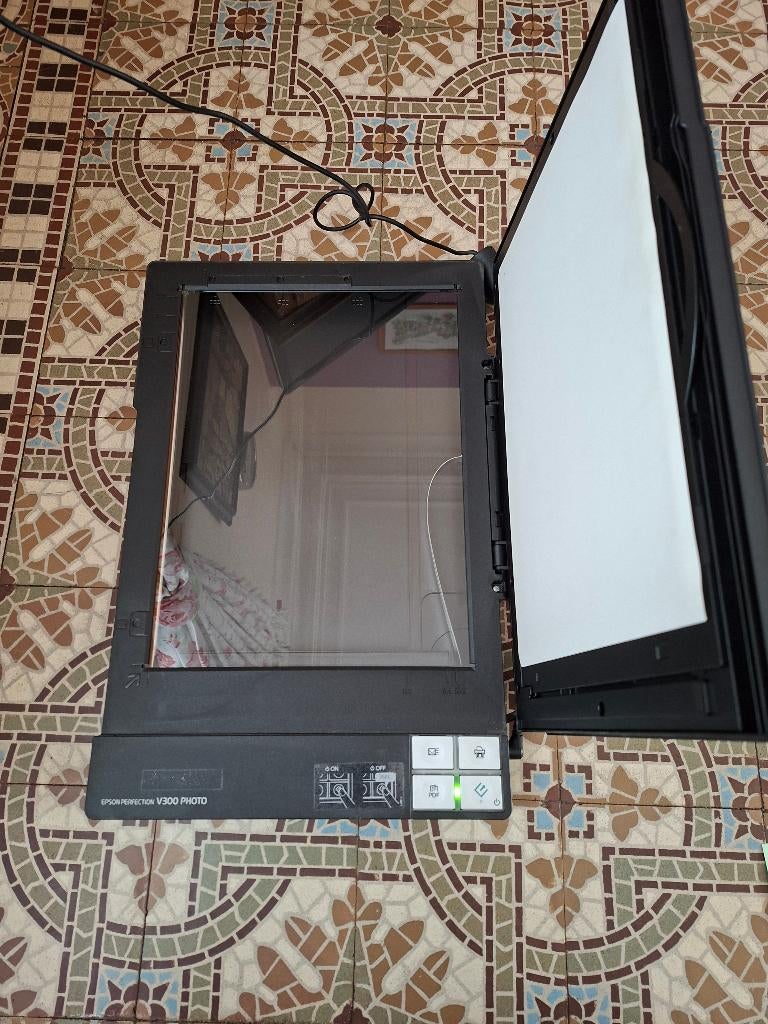 Scanner Epson Perfection V300 PHOTO, Ophalen of Verzenden, Gebruikt, Documentscanner