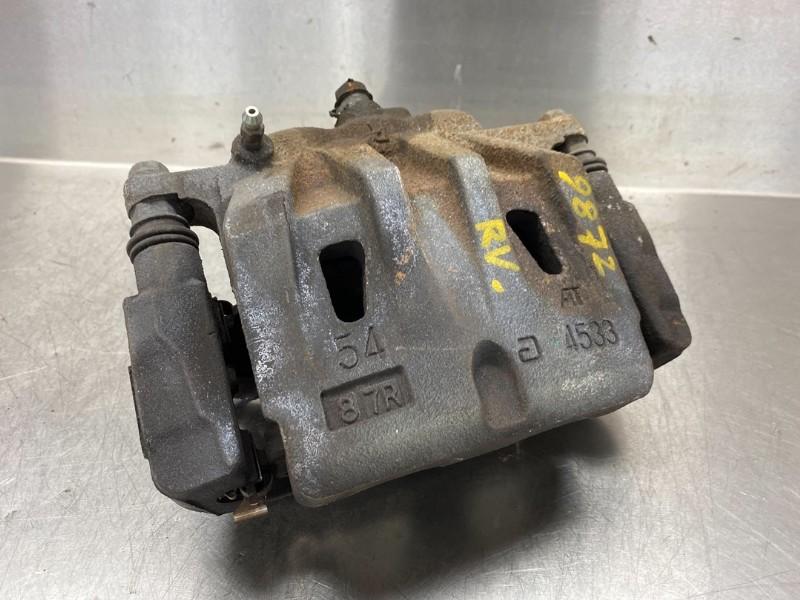 ETRIER DE FREIN AVANT DROIT ABS Toyota RAV4 (A4), Utilisé, Toyota