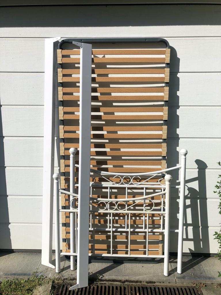 Lit 1 personne en metal IKEA, Maison & Meubles, Chambre à coucher | Lits, 90 cm, Enlèvement, Blanc, Une personne