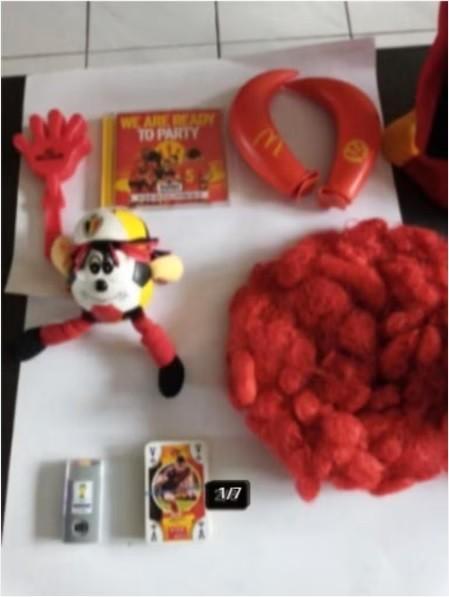 sportkledij voetbal , rode duivels - kinderen , volwassenen, Collections, Articles de Sport & Football, Utilisé, Maillot, Enlèvement ou Envoi