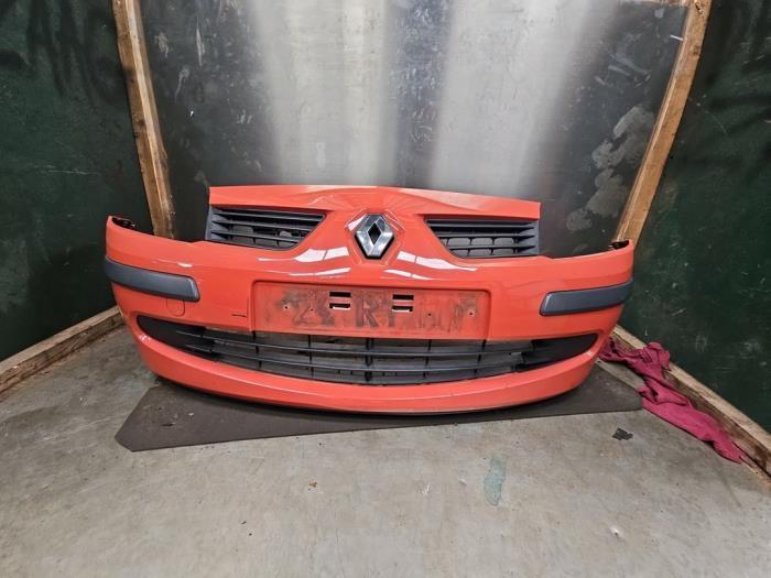 Voorbumper van een Renault Modus, Auto-onderdelen, Carrosserie, Bumper, Renault, Gebruikt, 3 maanden garantie, Ophalen of Verzenden