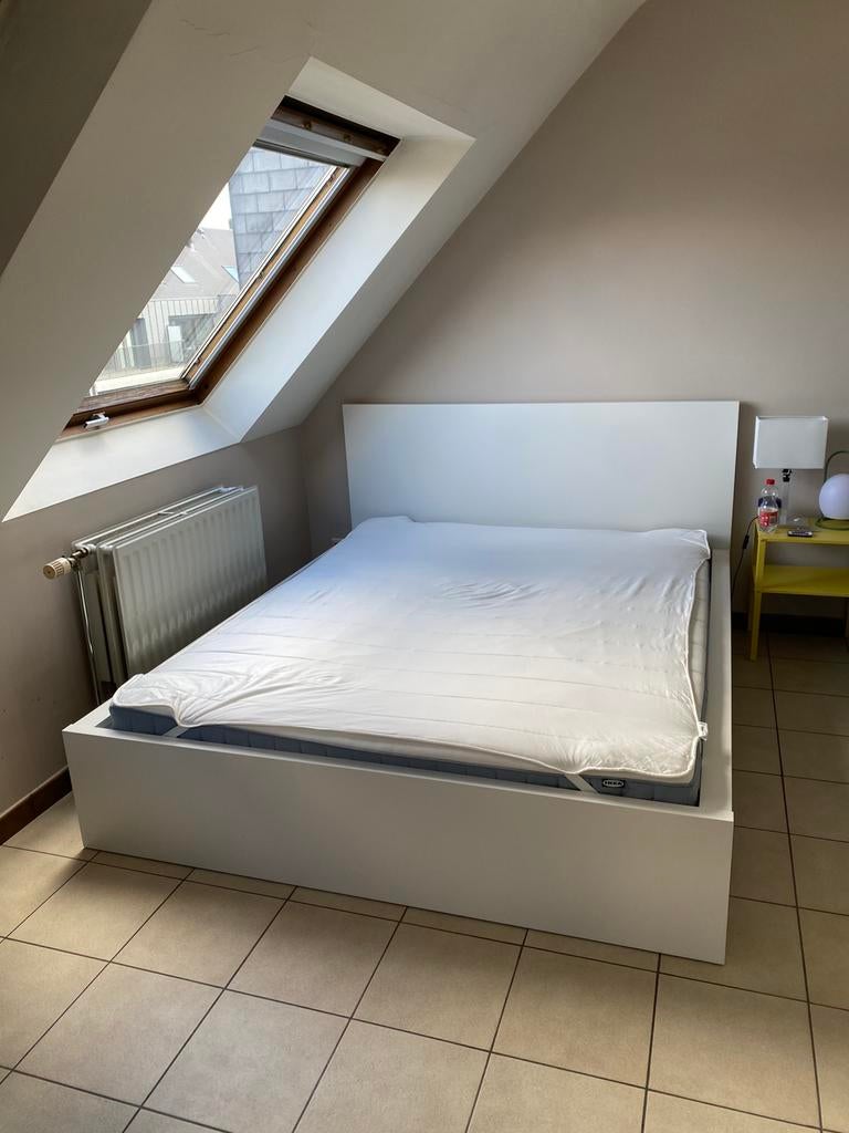 Bed, Huis en Inrichting, Slaapkamer | Bedden, Ophalen, Wit, Tweepersoons, Zo goed als nieuw