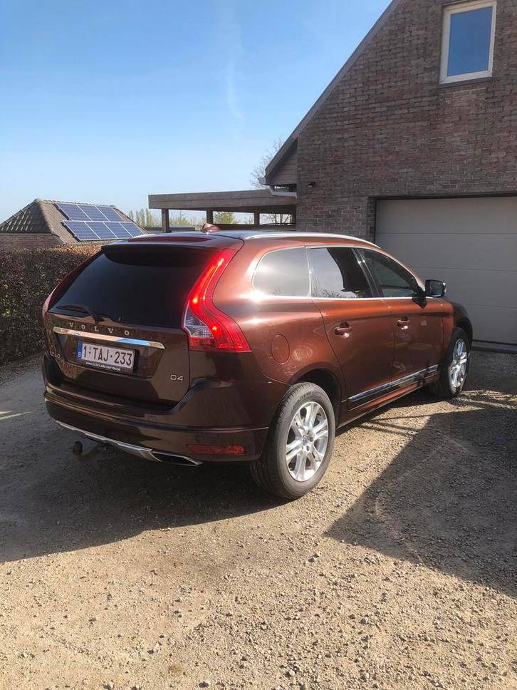 Sommet de la Volvo XC60 2.0, Autos, Volvo, Particulier, XC60, Diesel, Euro 6, SUV ou Tout-terrain, 5 portes, Boîte manuelle, Brun