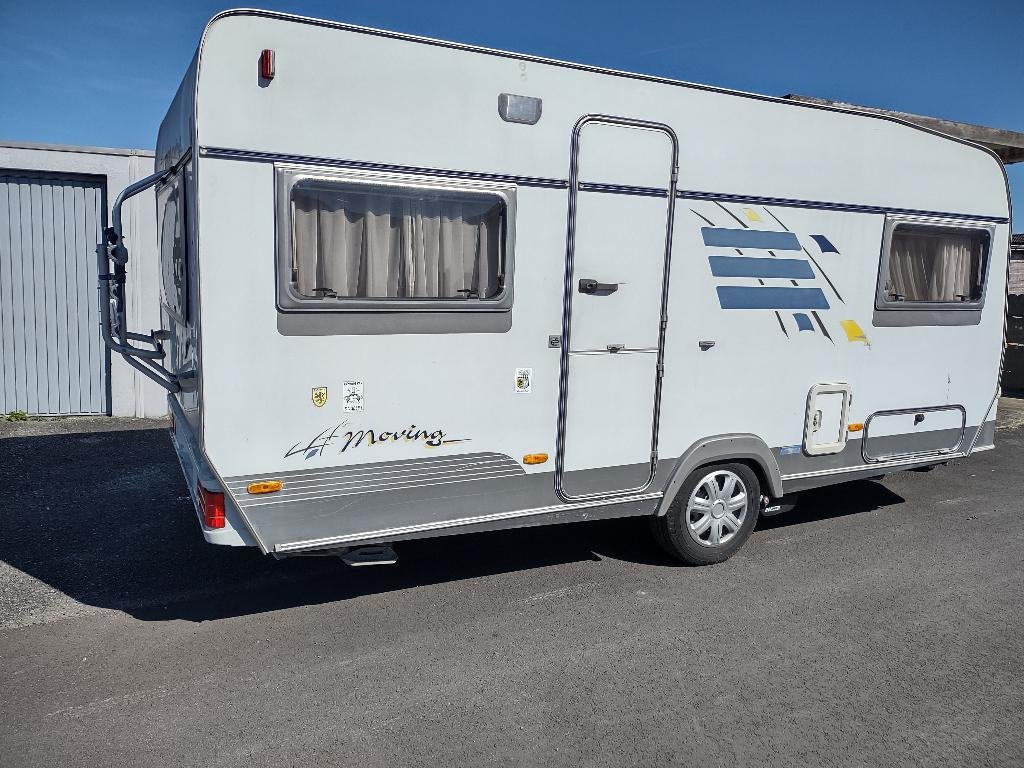 Caravane Eriba Moving 490, Jusqu'à 4, 4 à 5 mètres, Particulier, Siège standard