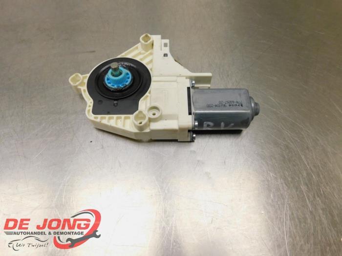 Moteur de vitre portière d'un Audi A4, -, 3 mois de garantie, Audi, Utilisé
