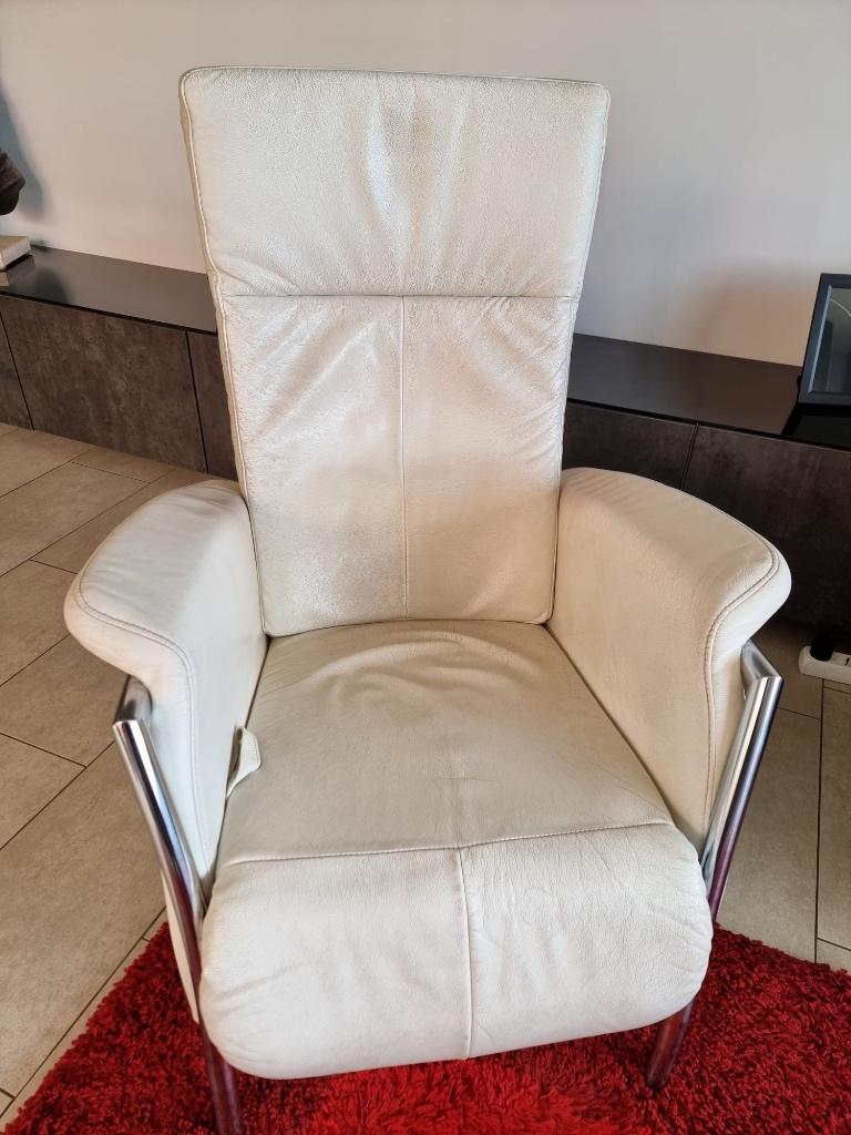 Design relax fauteuil De Toekomst leer, Huis en Inrichting, Fauteuils, Ophalen, Gebruikt, Leer, Mooie minimalistische design relax fauteuil