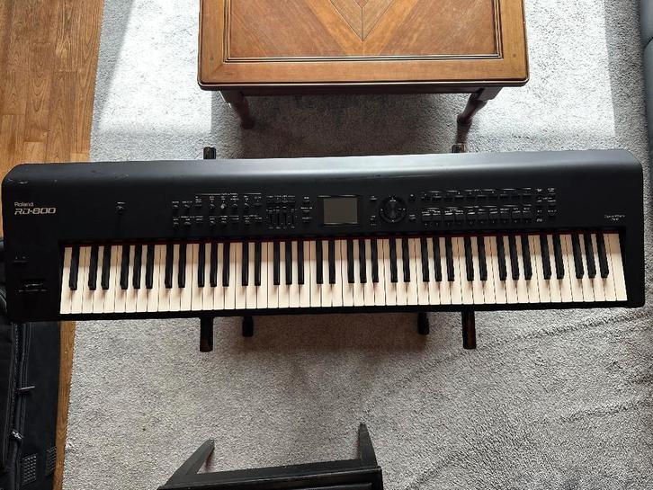 Roland RD 800 piano portable, Musique & Instruments, Pianos, Utilisé, Piano, Noir, Digital, Enlèvement