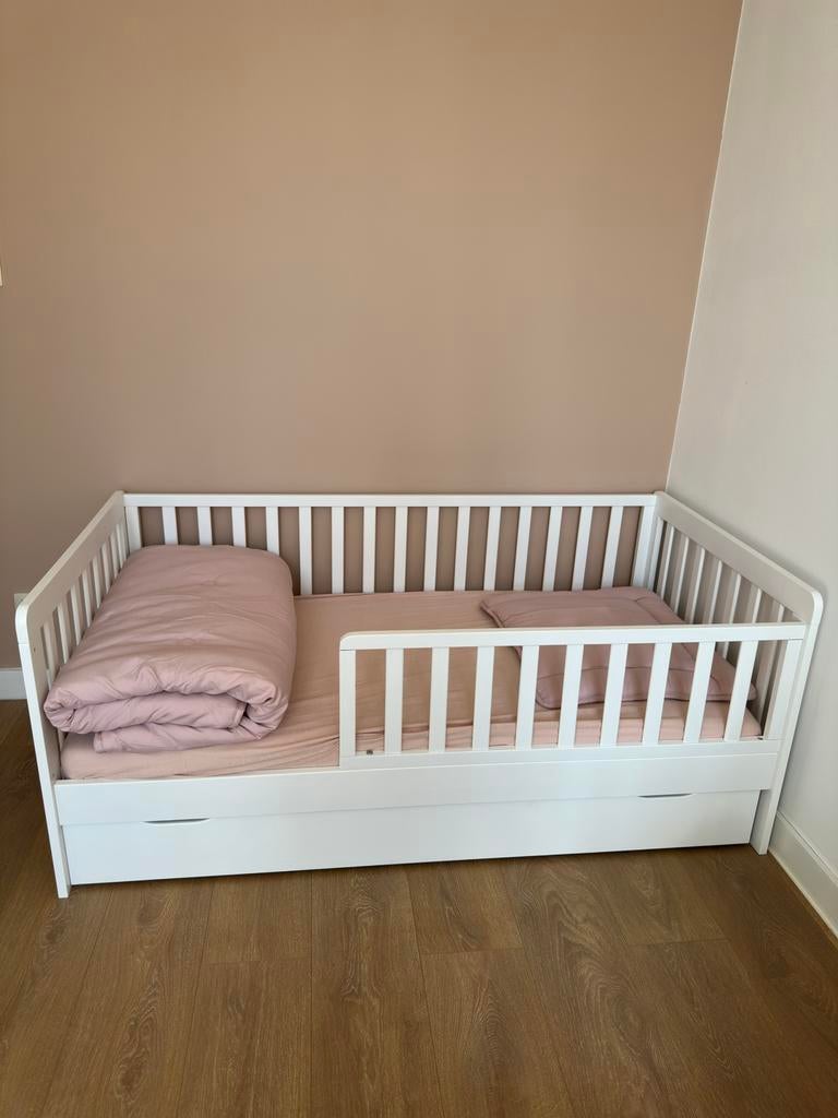 Petite amelie peuterbed nieuw, Ophalen, Zo goed als nieuw, Matras