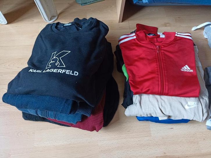 Lot de 38 vêtements homme de marque taille S et M, Vêtements | Hommes, Packs de vêtements pour hommes, Enlèvement ou Envoi