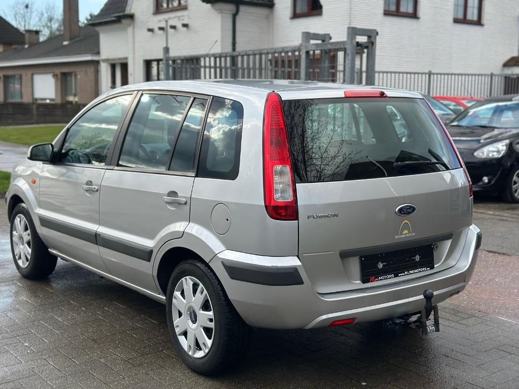 Ford Fushion 1.4 benzine - 87.030KM -Airco -Eerste eigenaar, Voorwielaandrijving, 4 deurs, Stof, Bedrijf