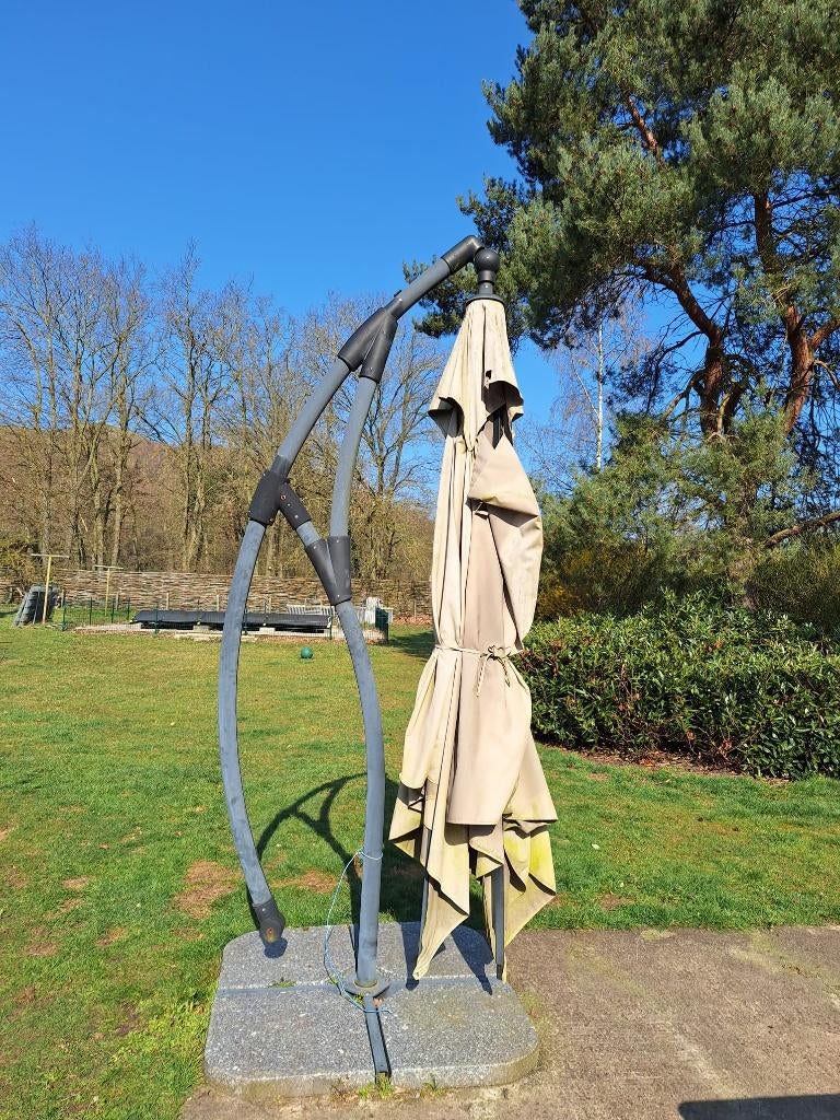 Parasol Gratis op te halen Gereserveerd, 3 à 4 mètres, Parasol flottant, Enlèvement, Utilisé