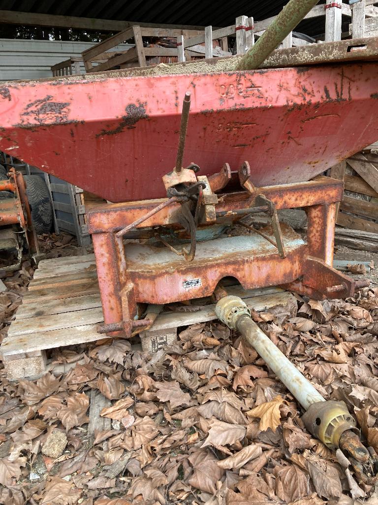 Vetstrooier, Enlèvement