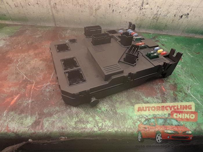 Boîte à fusibles d'un Citroen Xsara Picasso, Autos : Pièces & Accessoires, Électronique & Câbles, Citroën, Utilisé, 3 mois de garantie