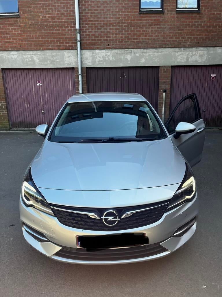 Opel astra de 2020, Argent ou Gris, Achat, Euro 6, Noir