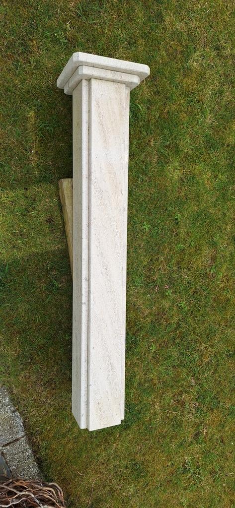 1 marmeren zuil om beeld op te plaatsen, Enlèvement