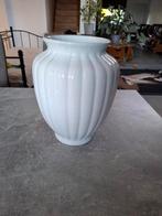 Très beau vase blanc, Blanc