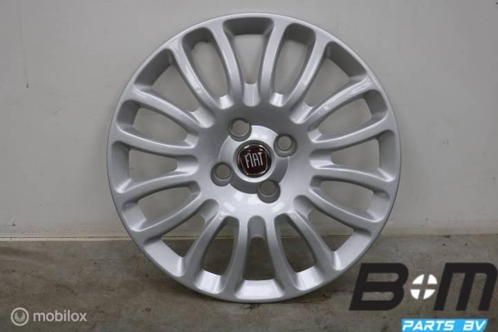 Nieuwe 15 inch wieldop Fiat, Gebruikt, Band(en)