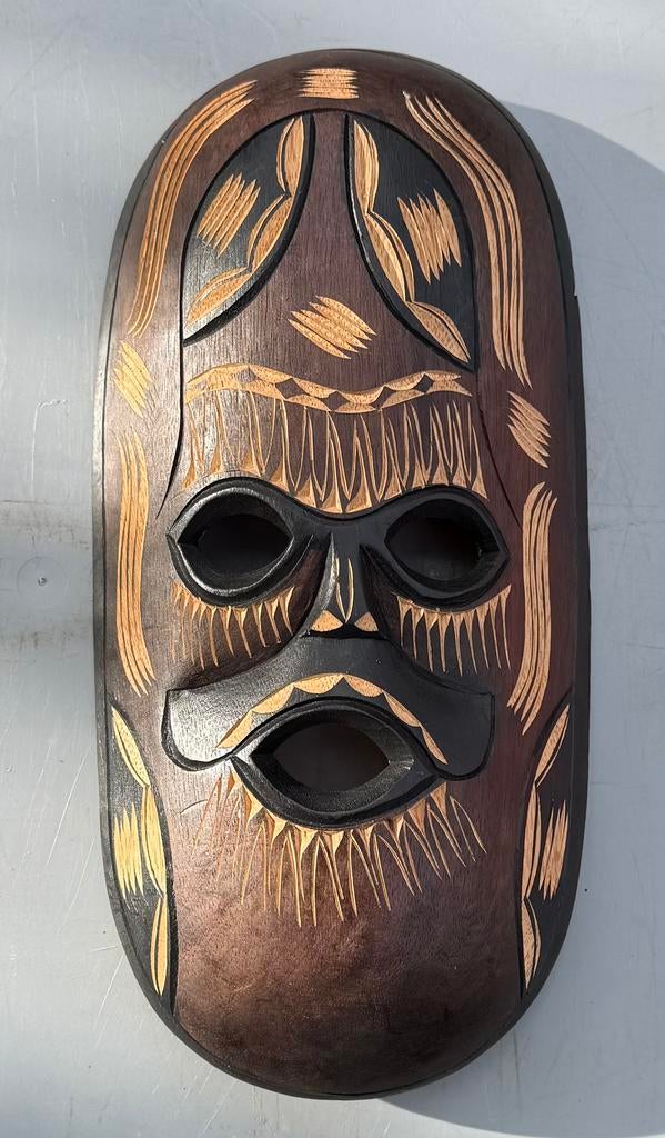 handgesneden houten masker, Enlèvement, Masque