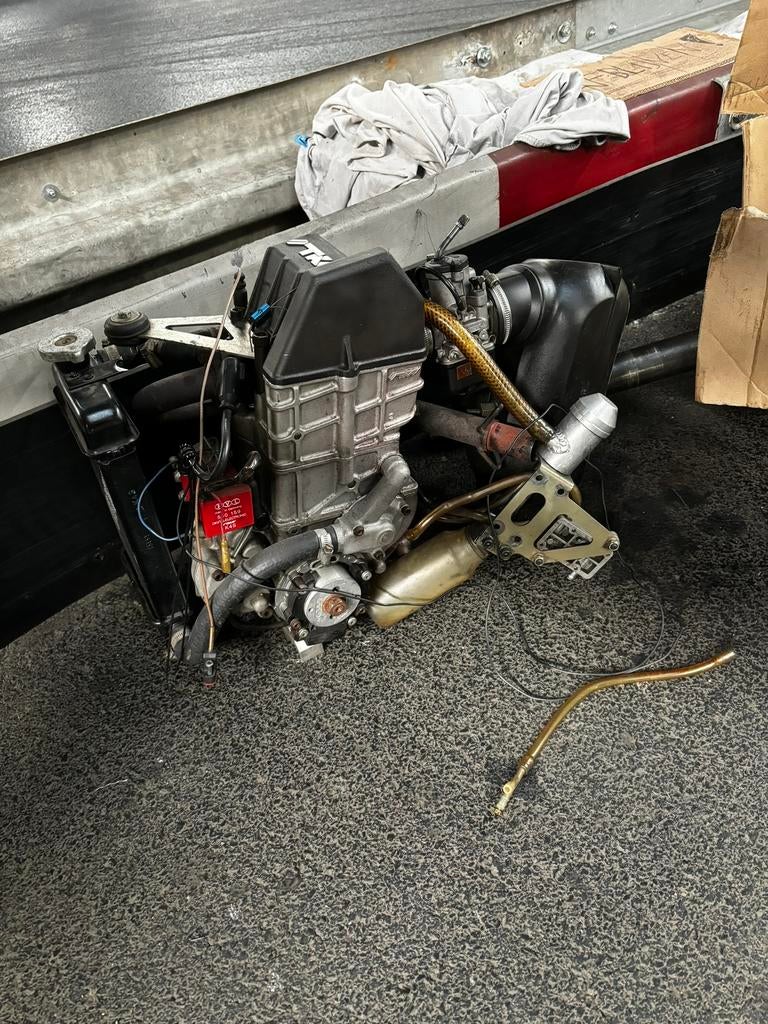 Moteur (Kart) tkm, Sports & Fitness, Karting, Enlèvement ou Envoi, Comme neuf, Kart