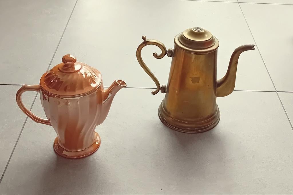 Vintage Koffiepotten: Fire-King Peach Lustre & Antiek Koper, Antiek en Kunst, Antiek | Servies compleet, Ophalen of Verzenden