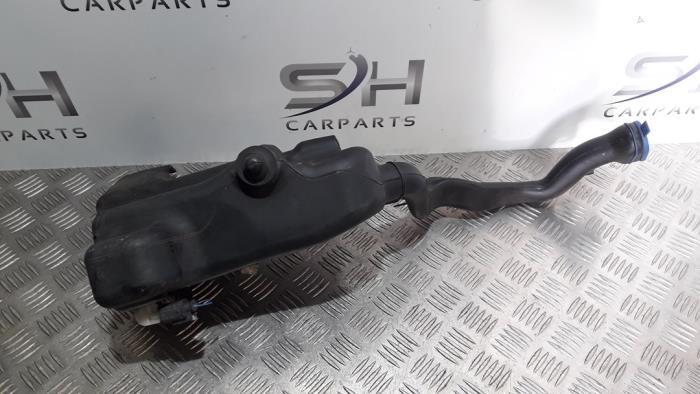 Ruitensproeiertank voor van een Mercedes A-Klasse, Gebruikt, -, Ophalen of Verzenden, -