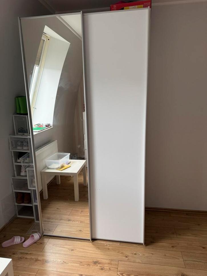 Armoire avec miroir et portes coulissantes – très bon état, Maison & Meubles, Armoires | Penderies & Garde-robes, Utilisé, 200 cm ou plus