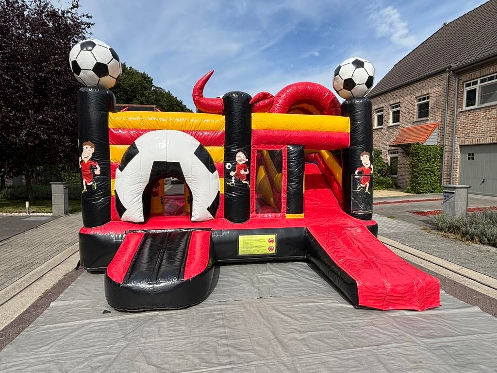 Springkasteel multiplayer rode duivels, Ophalen