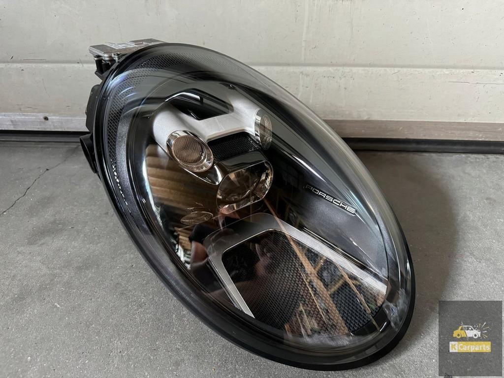 992.941.016.J, Phare avant droit enti rement LED pour Porsch, Porscheplatz 1
70435  Stuttgart, DE, Porsche, Info@porsche.de, Utilisé