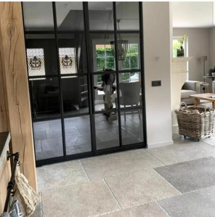 BOURGONDISCHE DALLEN VLOEREN, KALKSTEEN VLOEREN,, Ophalen