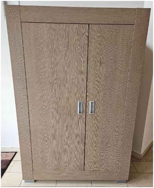 Kast, Ophalen, Met deur(en), Gebruikt, 100 tot 150 cm