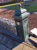 2 identieke kolombrievenbussen Engelse stijl, Ophalen, Gebruikt, Beton, Staande brievenbus