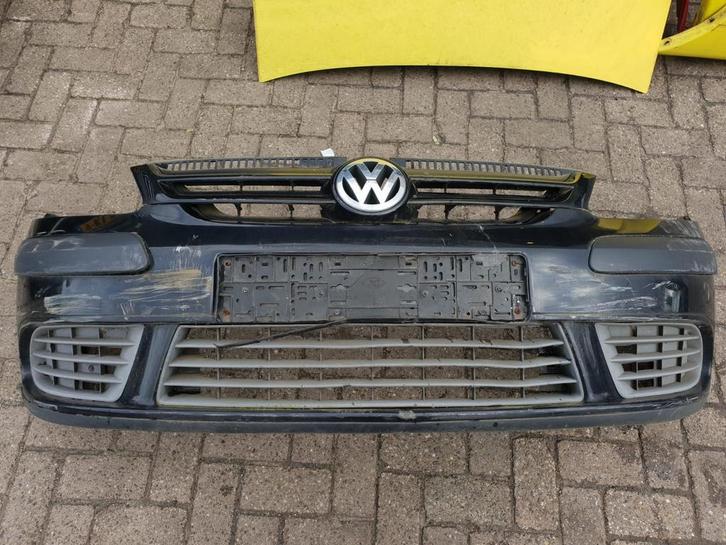 VW GOLF V PLUS VOORBUMPER BJ 2008, Auto-onderdelen, Carrosserie, Bumper, Voor, Gebruikt, Ophalen of Verzenden