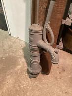 Pompe en fonte sur socle en chene, Jardin & Terrasse, Enlèvement, Manuelle