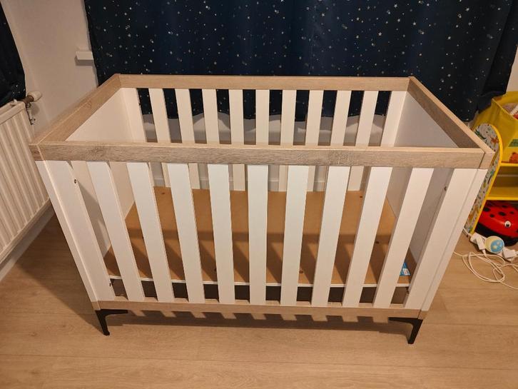 Interbaby Ledikant 60 x 120 cm + Matras (Merk ABZ), Enfants & Bébés, Chambre d'enfant | Chambres d'enfant complètes, Comme neuf