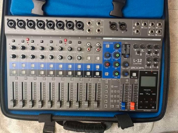 Console de mixage numérique ZoomL-12 + sacoche + carte 64 Go, Musique & Instruments, Tables de mixage, Comme neuf, 10 à 20 canaux