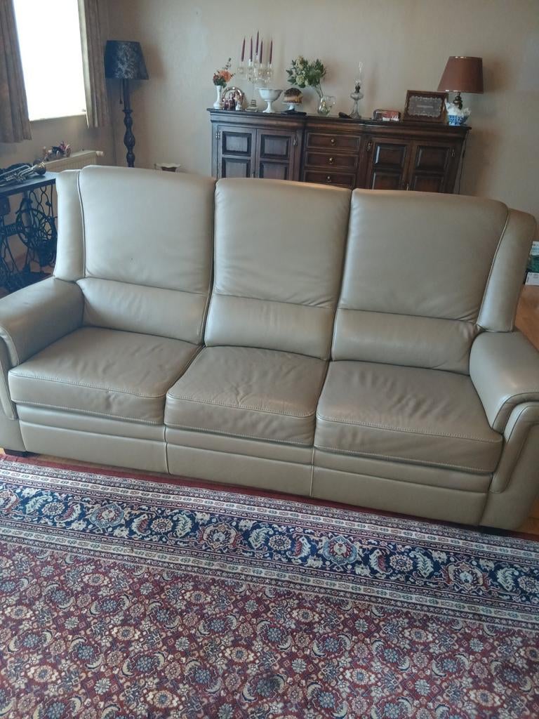 Prachtige lederen 3zit, Ophalen